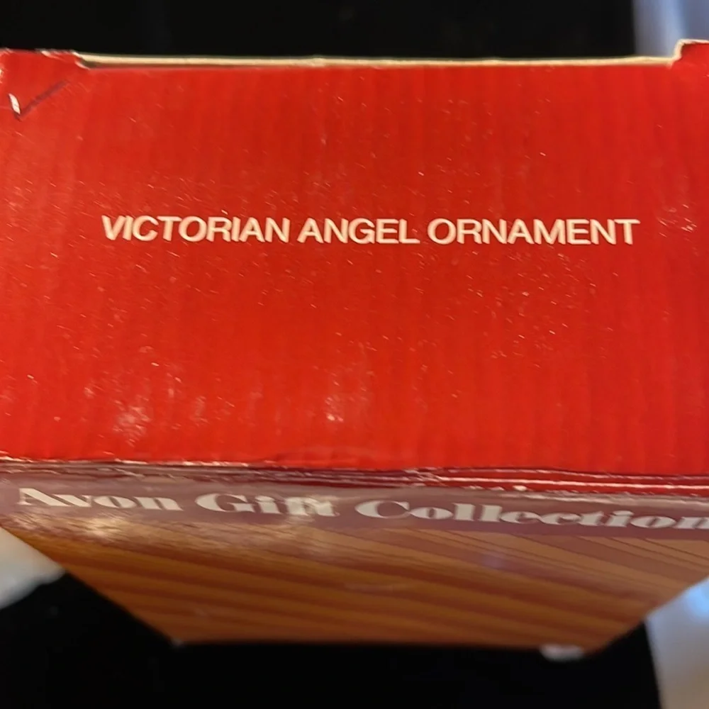 Avon Vtg Collectible Ornament “Victorian Angel” In orig box